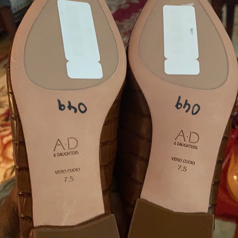 AD & DAUGHTERS Jemma Croc Embossed Leather Mules. - Picture 9 of 11